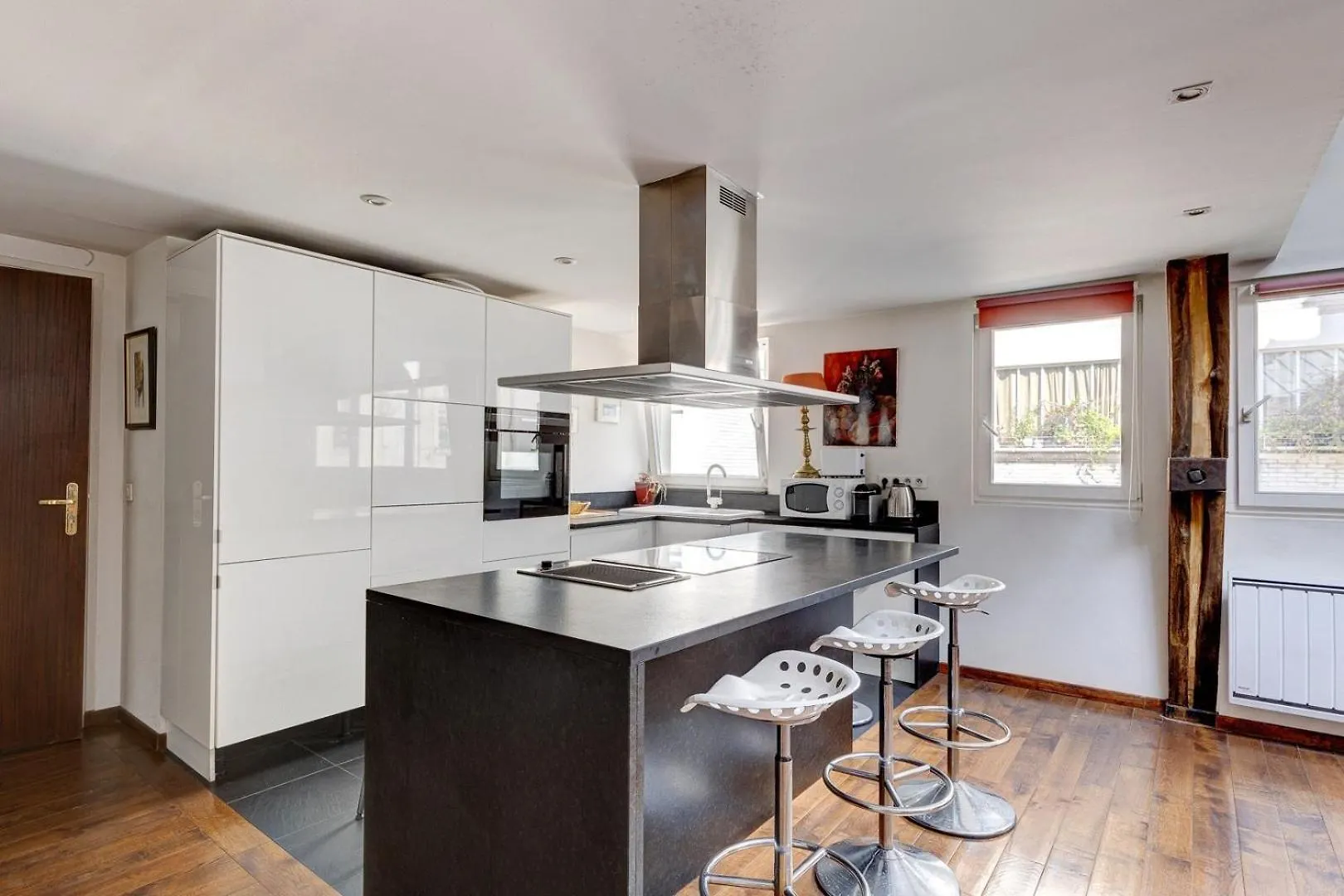 259 Suzy - Superb Duplex In Paryż