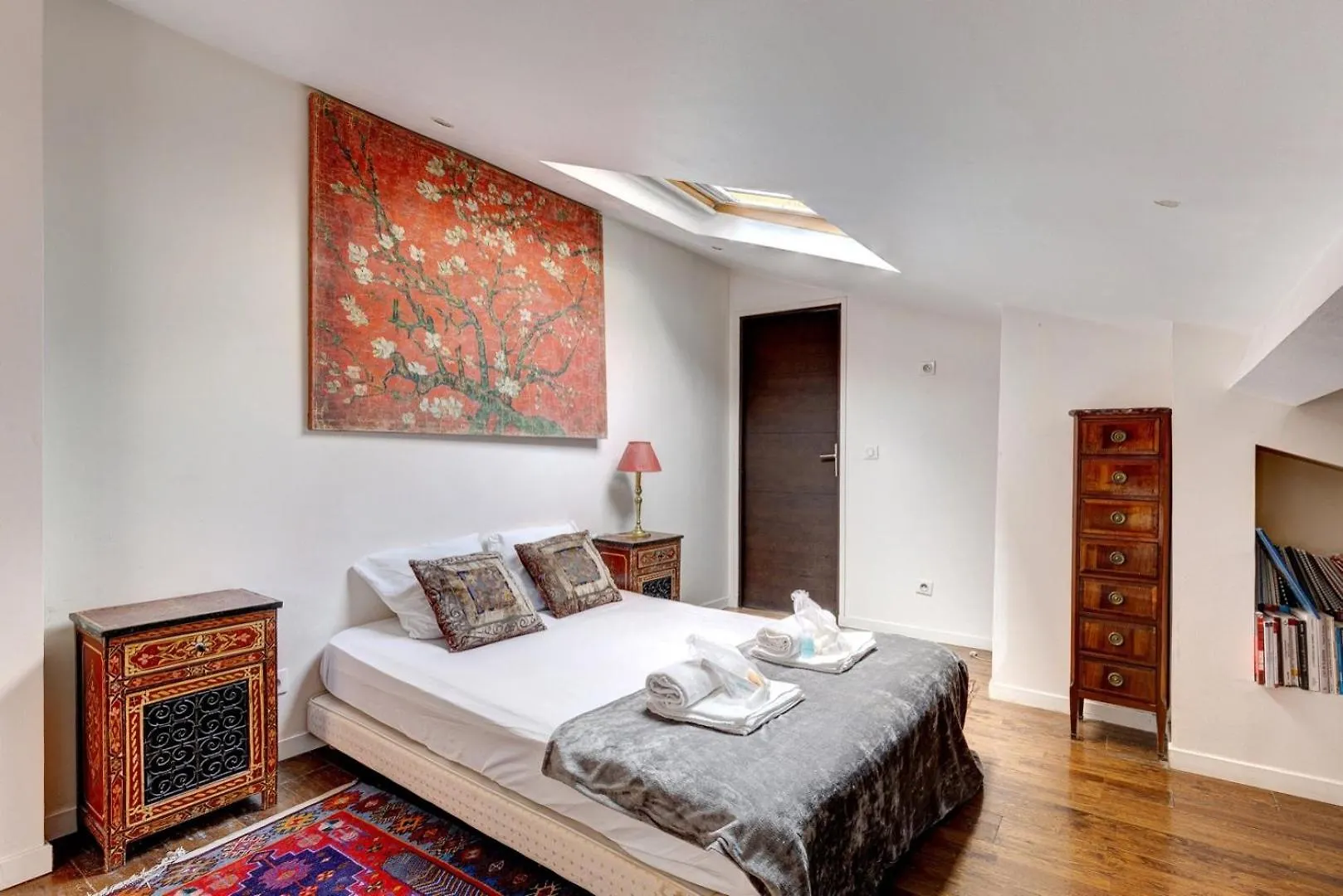 259 Suzy - Superb Duplex In Apartament *